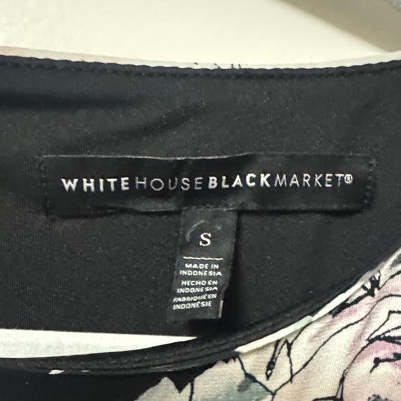 White House Black Market Floral Blouse in Black and White - Picture 2 of 3